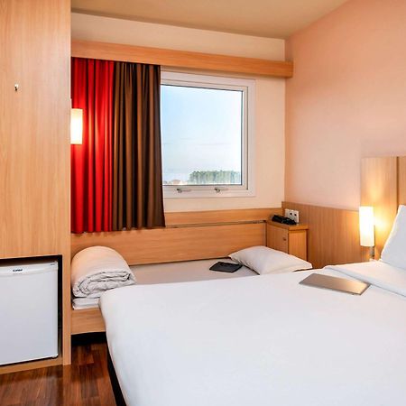 Ibis Ourinhos Hotel Kültér fotó