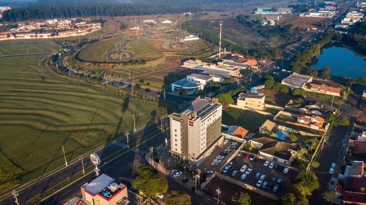 Ibis Ourinhos Hotel Kültér fotó